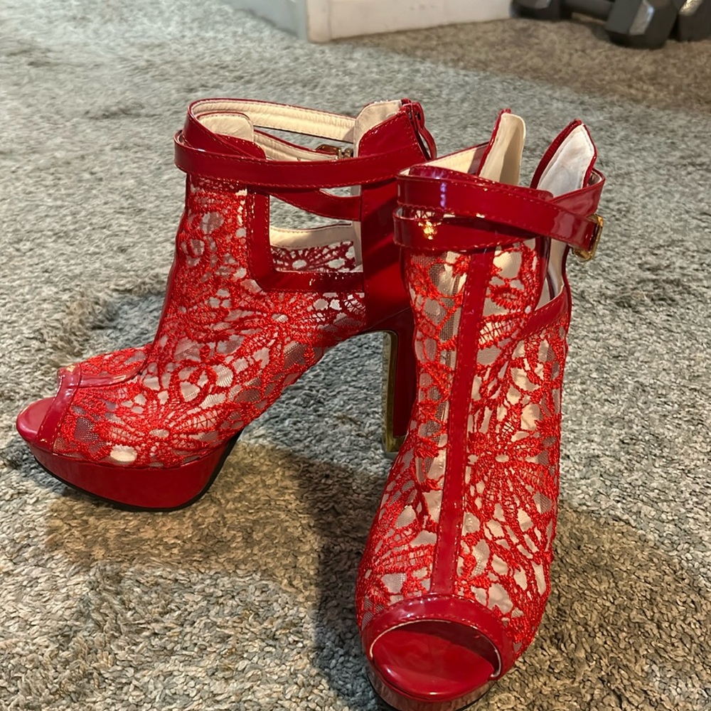 Platform red lace high heel